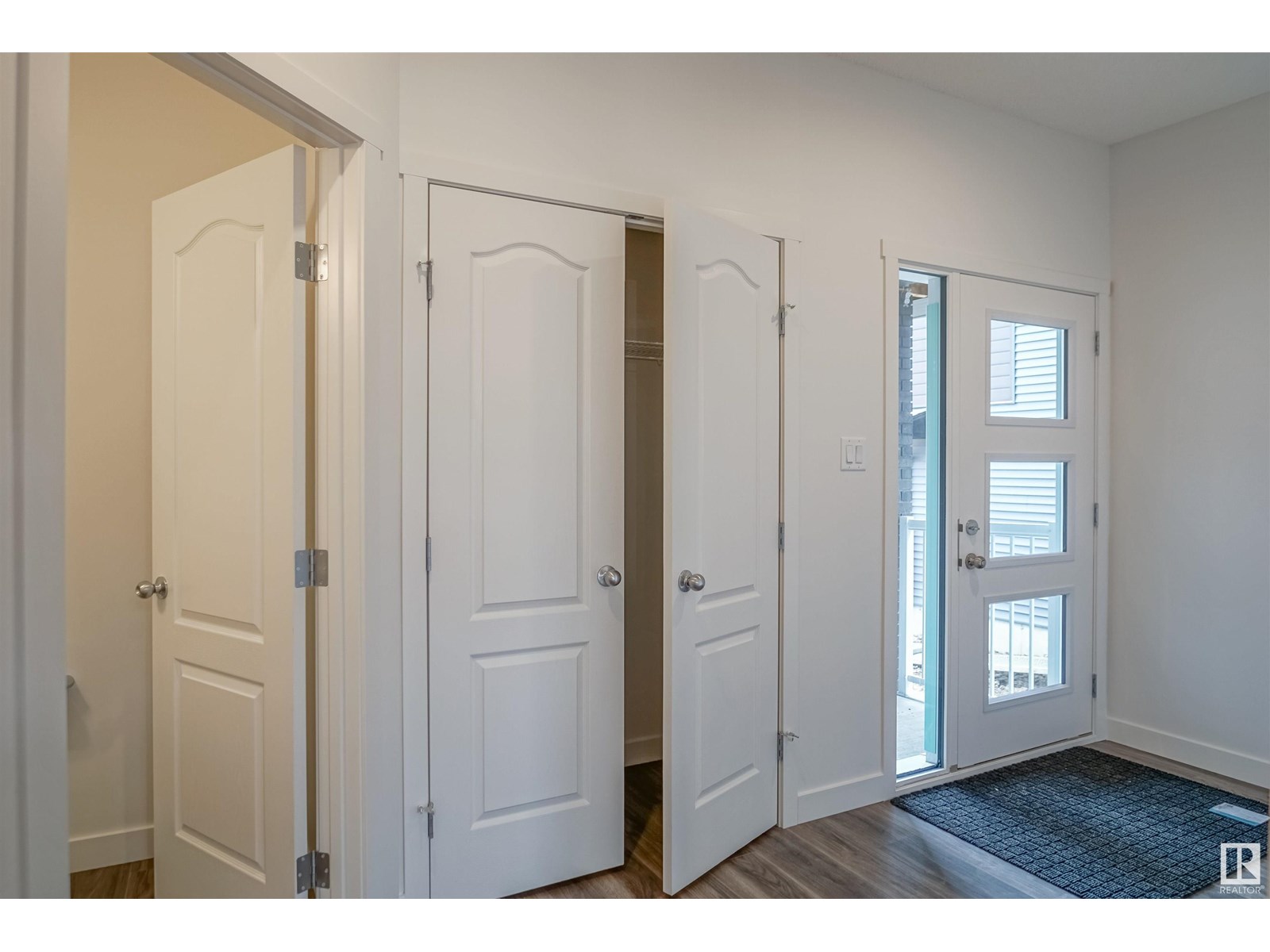 7223 182 Av Nw, Edmonton, Alberta  T5Z 0V6 - Photo 2 - E4442163