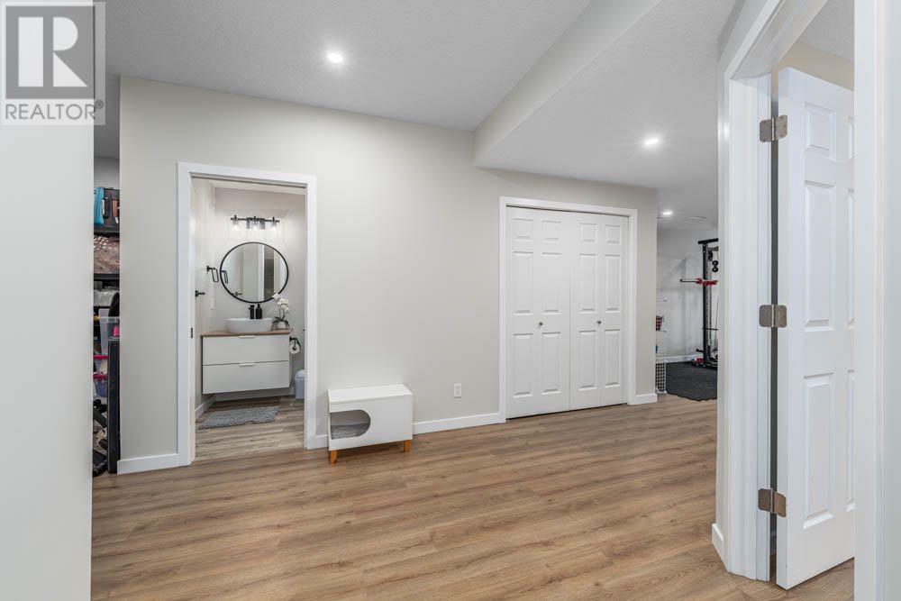 738 Carriage Lane Drive, Carstairs, Alberta  T0M 0N0 - Photo 22 - A2229329