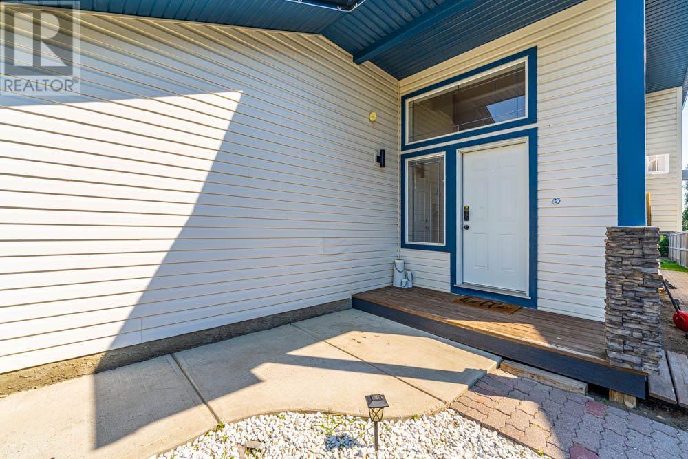 738 Carriage Lane Drive, Carstairs, Alberta  T0M 0N0 - Photo 3 - A2229329