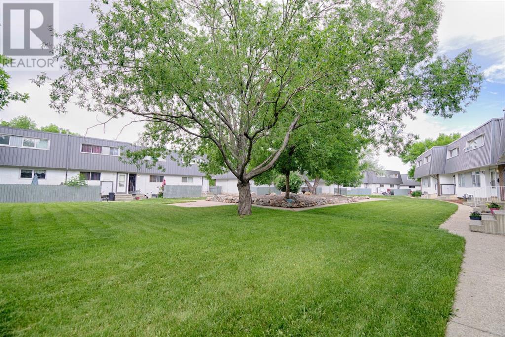 33, 1601 23 Street N, Lethbridge, Alberta  T1H 4K1 - Photo 2 - A2229324