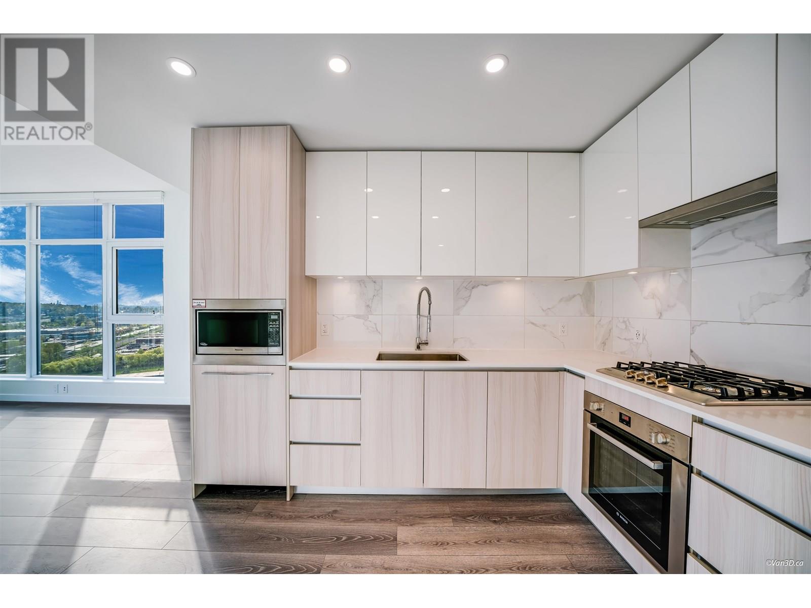 1808 5311 Goring Street, Burnaby, British Columbia  V5B 0B5 - Photo 3 - R2992631