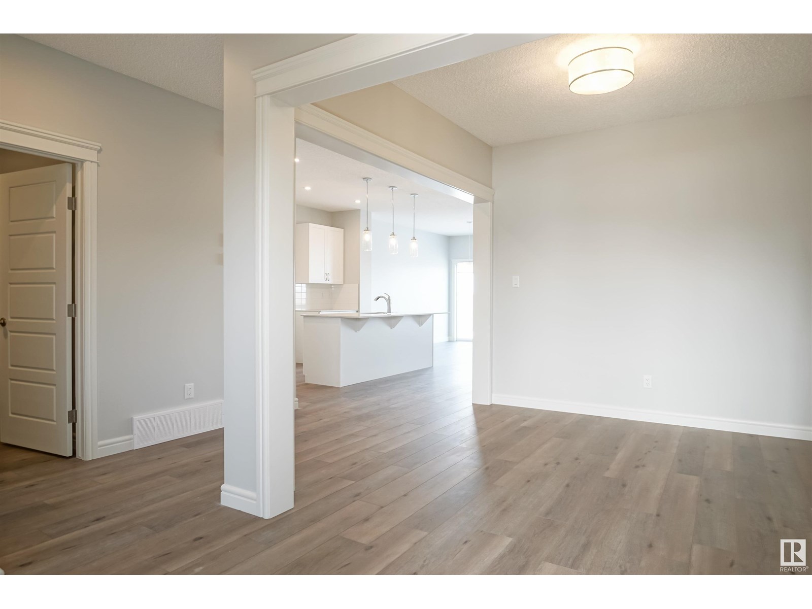 7231 182 Av Nw, Edmonton, Alberta  T5Z 0L5 - Photo 2 - E4442165