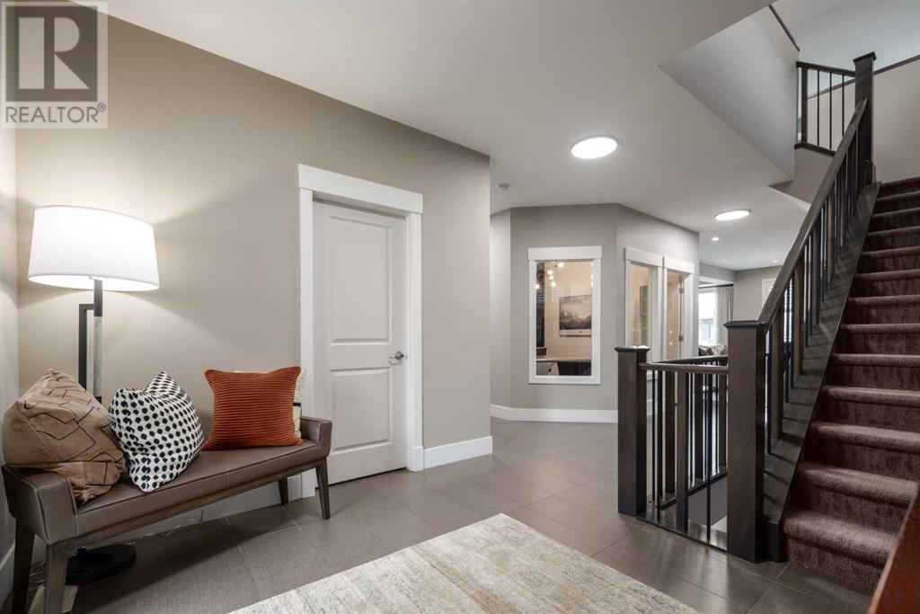 35 Aspen Dale Gate Sw, Calgary, Alberta  T3H 0R8 - Photo 2 - A2230441