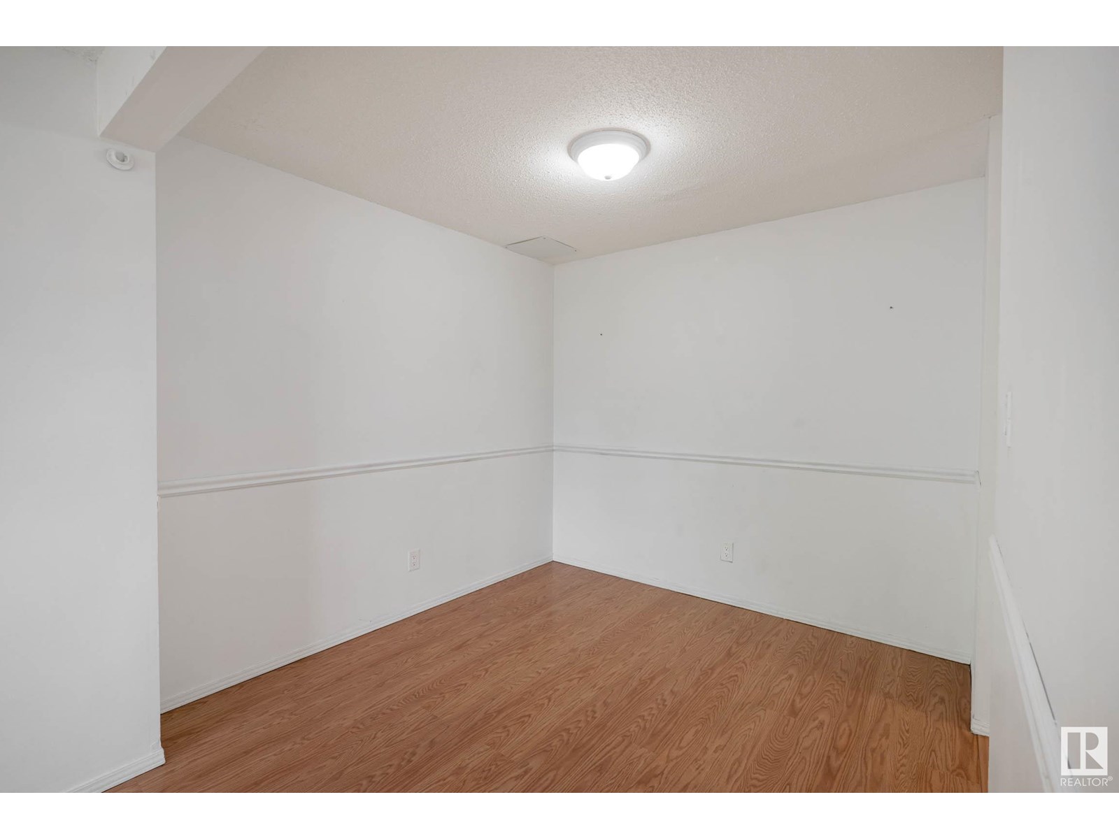 2d Castle Tc Nw, Edmonton, Alberta  T5X 2E6 - Photo 12 - E4442168