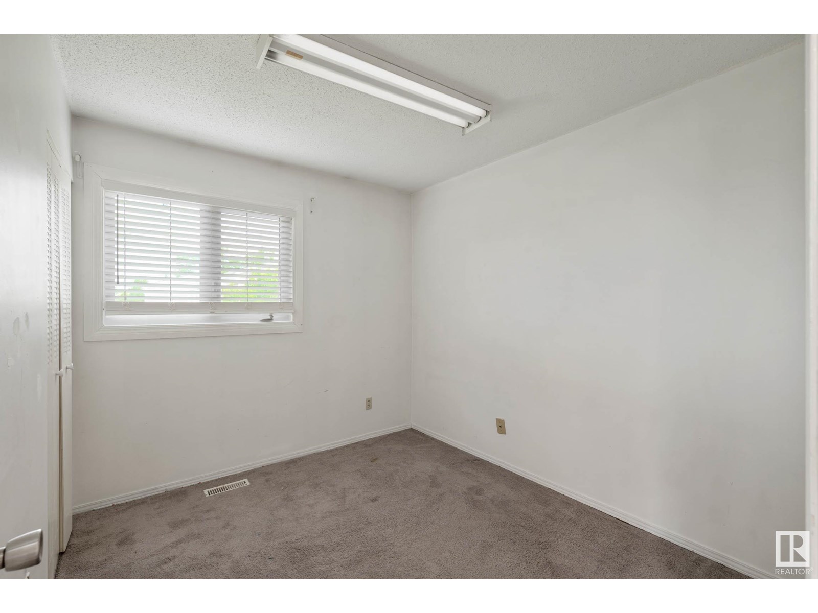 2d Castle Tc Nw, Edmonton, Alberta  T5X 2E6 - Photo 24 - E4442168