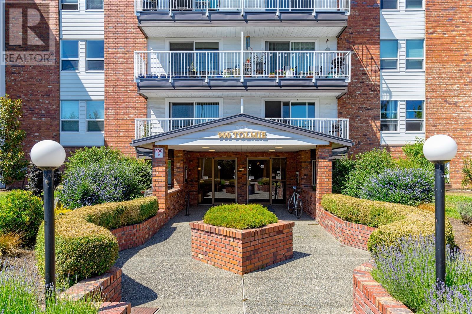 117 900 Tolmie Ave, Saanich, British Columbia