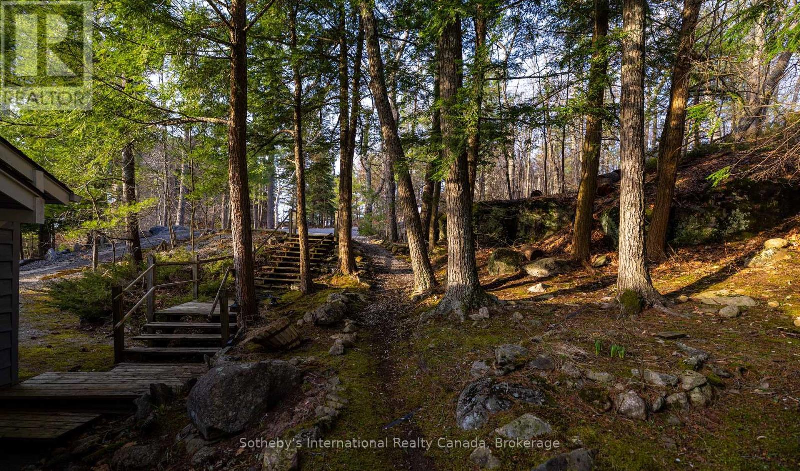 1-1076 Birch Point Road, Gravenhurst, Ontario  P1P 1R1 - Photo 13 - X12134532