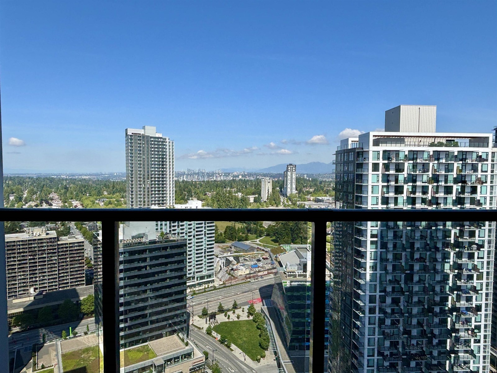 3003 13745 GEORGE JUNCTION, surrey, British Columbia