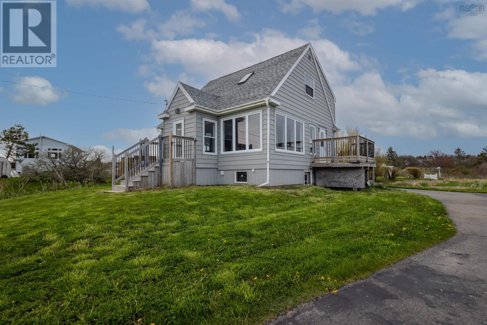 59 Cliff Street, Port Morien, Nova Scotia  B1B 1B4 - Photo 3 - 202512966