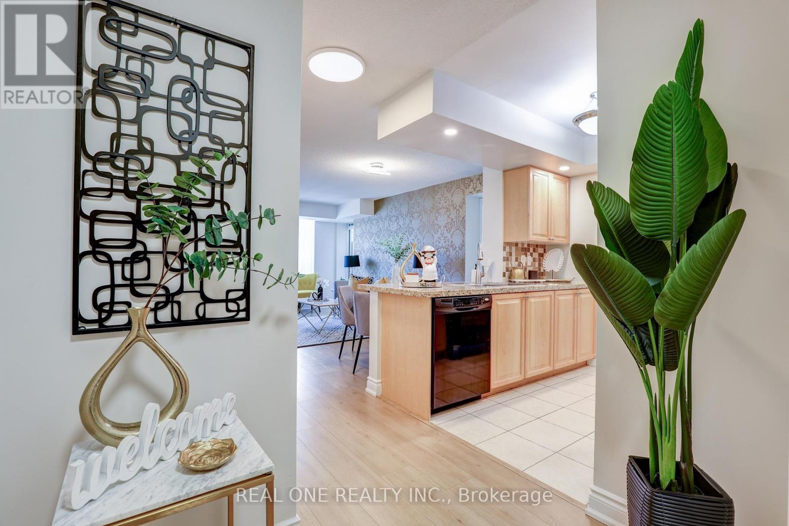 1121 - 500 DORIS AVENUE, Toronto, Ontario