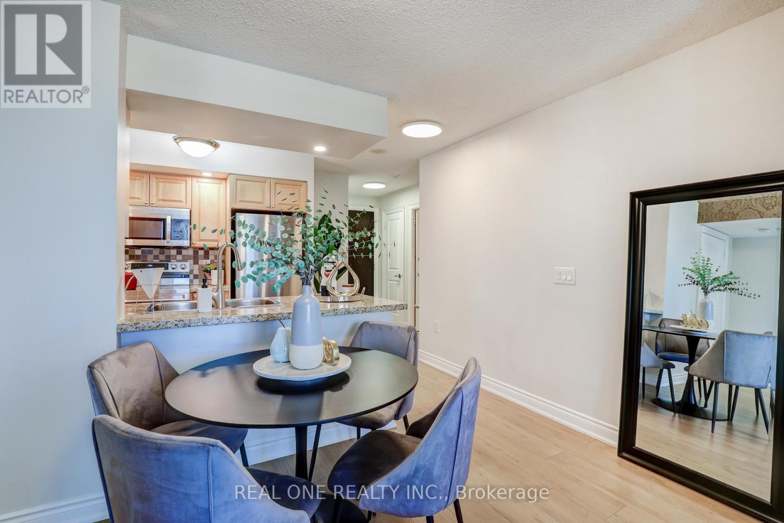 1121 - 500 Doris Avenue, Toronto, Ontario  M2N 0C1 - Photo 4 - C12100190