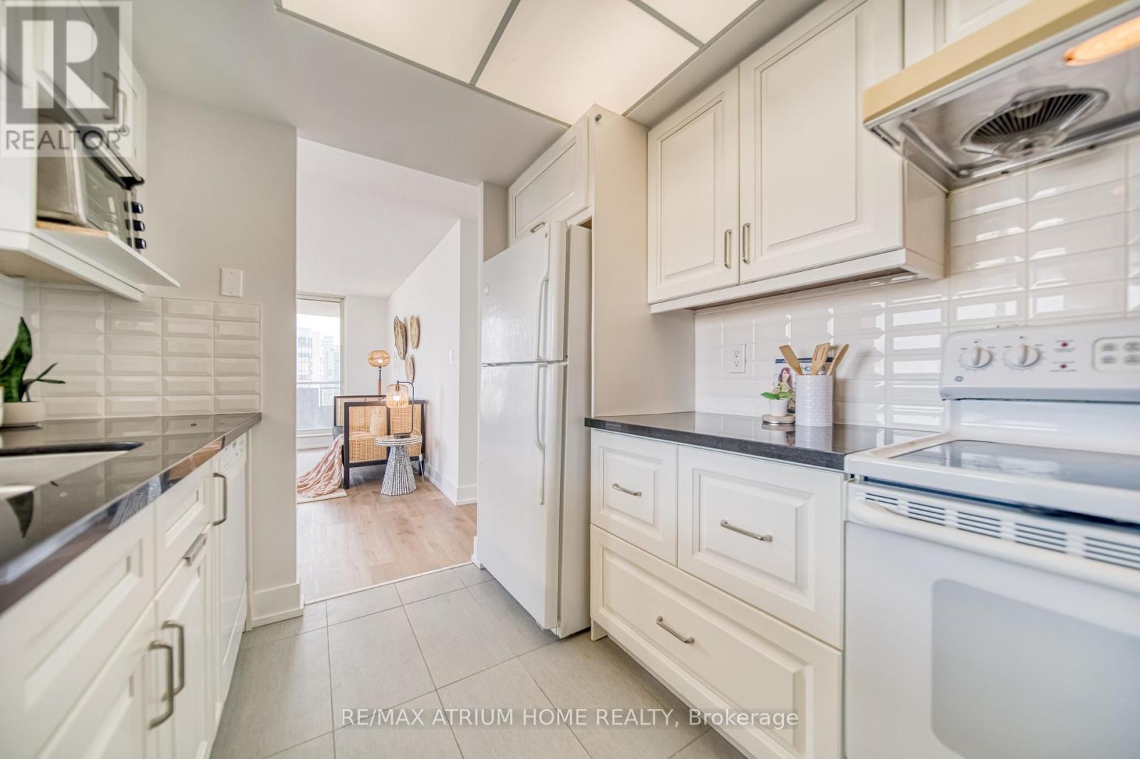 Ph306 - 5765 Yonge Street, Toronto, Ontario  M2M 4H9 - Photo 9 - C12217951