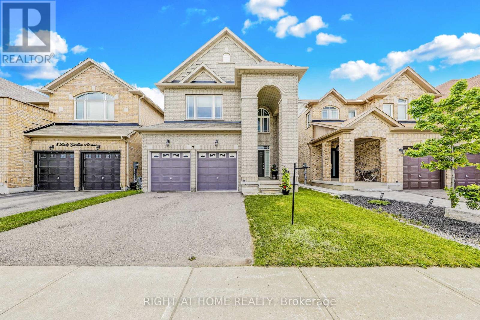 7 LADY GWILLIM AVENUE, East Gwillimbury, Ontario