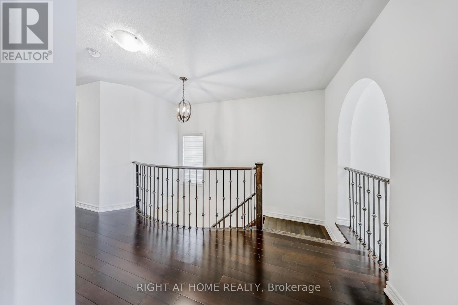 7 Lady Gwillim Avenue, East Gwillimbury, Ontario  L9N 0B3 - Photo 26 - N12217953
