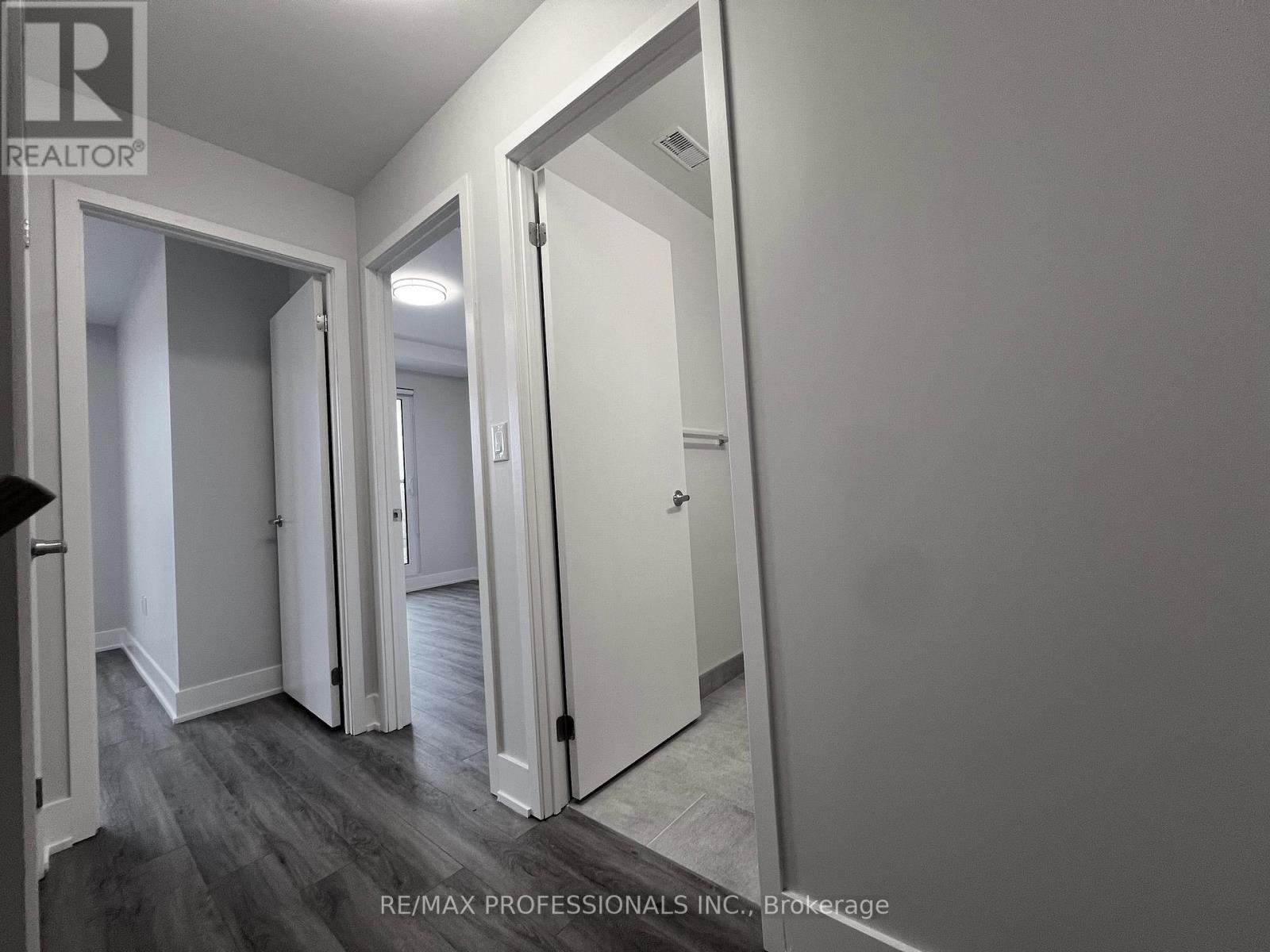 139 - 62 Dixfield Drive, Toronto, Ontario  M9C 3W1 - Photo 11 - W12217956