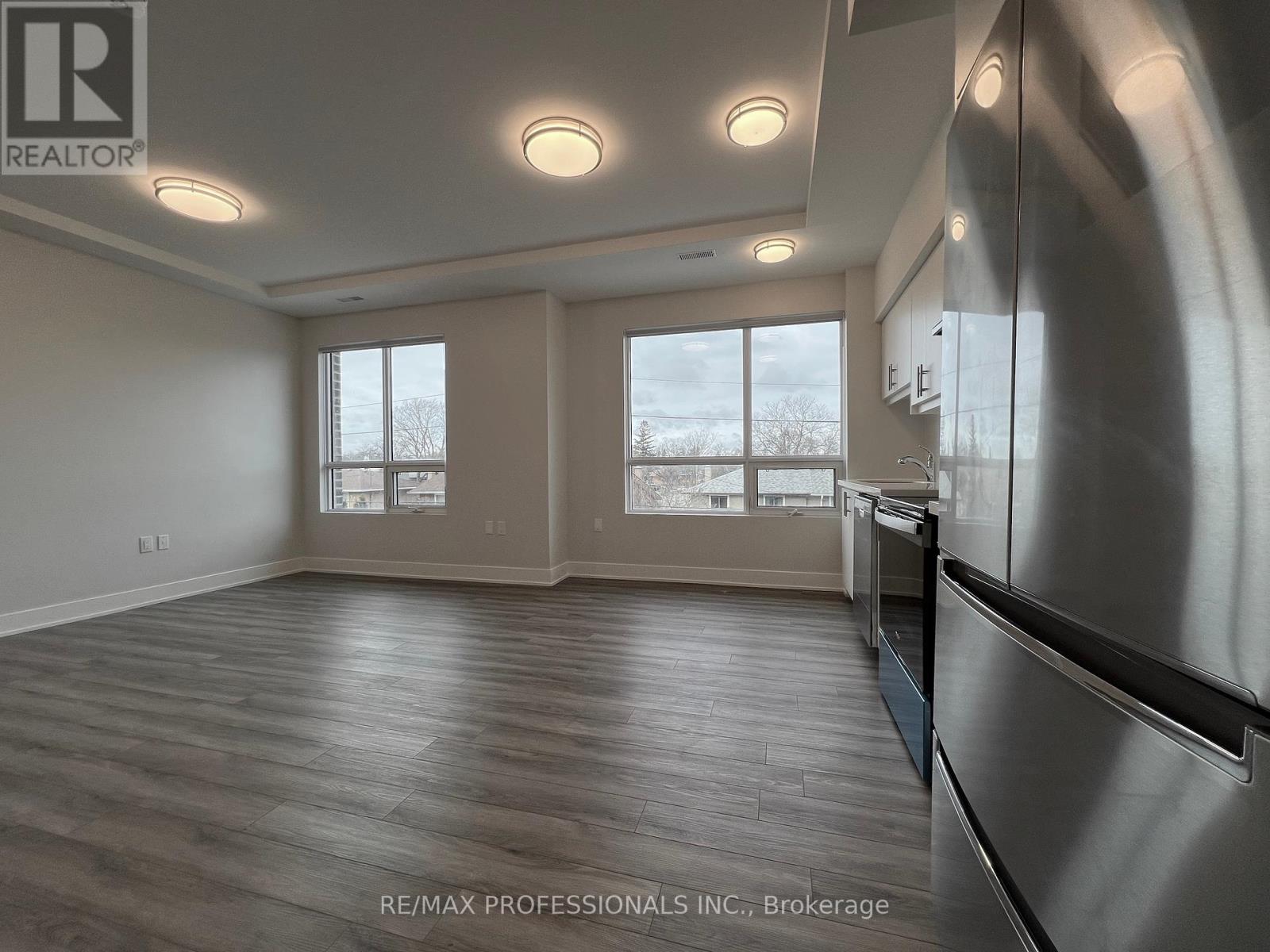 139 - 62 Dixfield Drive, Toronto, Ontario  M9C 3W1 - Photo 3 - W12217956