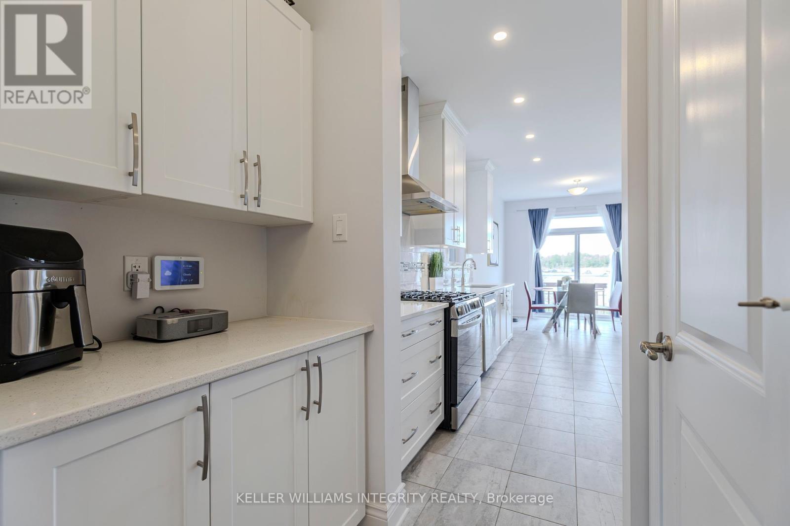 152 Finsbury Avenue, Ottawa, Ontario  K2S 2P5 - Photo 8 - X12161416