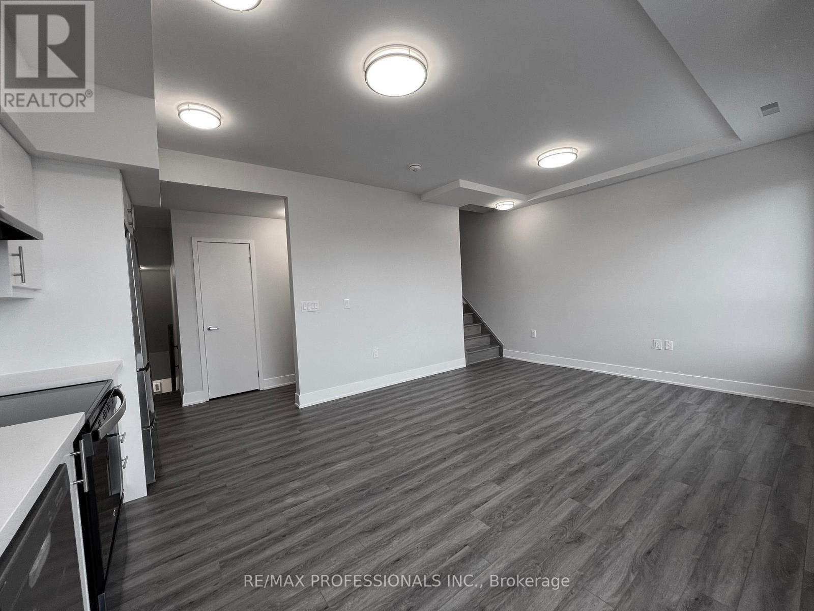 139 - 62 Dixfield Drive, Toronto, Ontario  M9C 3W1 - Photo 8 - W12217956