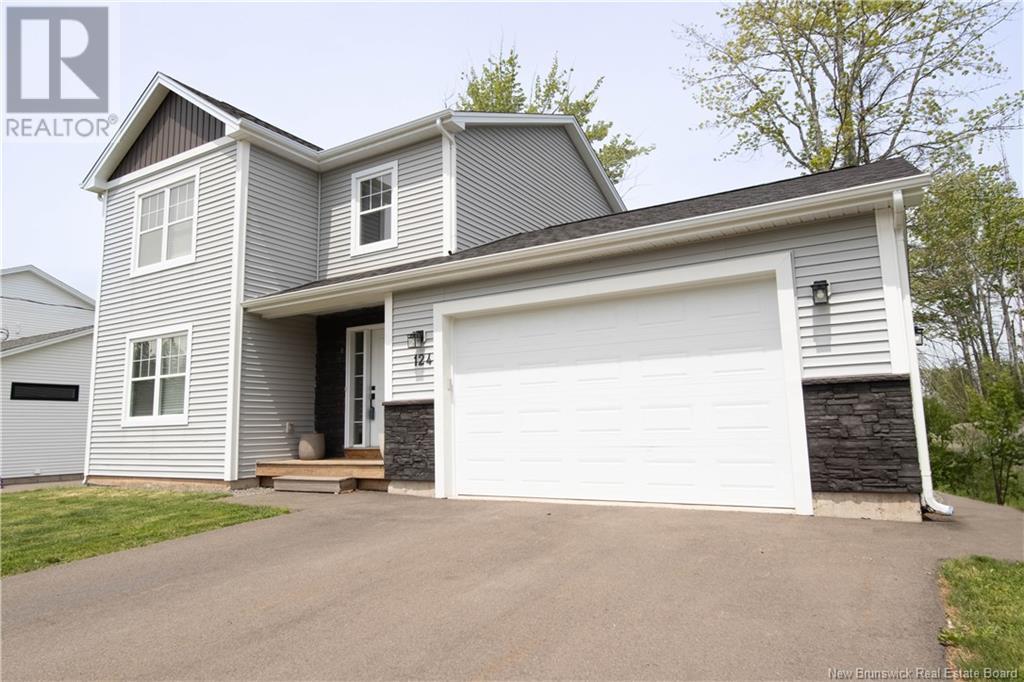 Property at 124 Des Eleves image 3