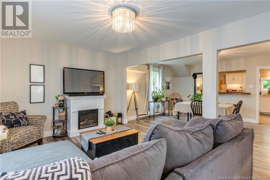 Property at 14 Currie Avenue image 2