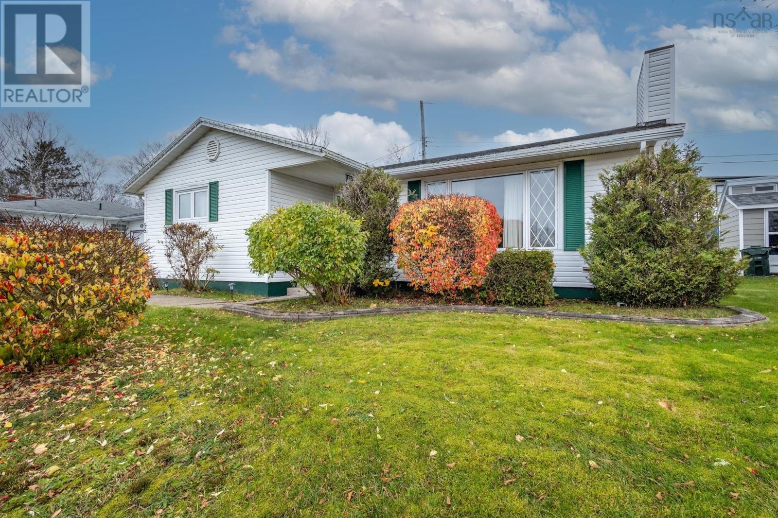 Property at 55 Beechwood Crescent image 1