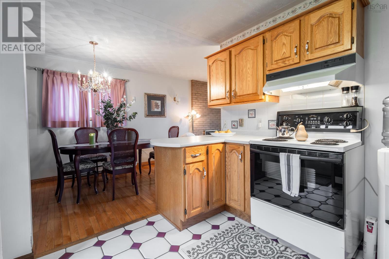 Property at 55 Beechwood Crescent image 5