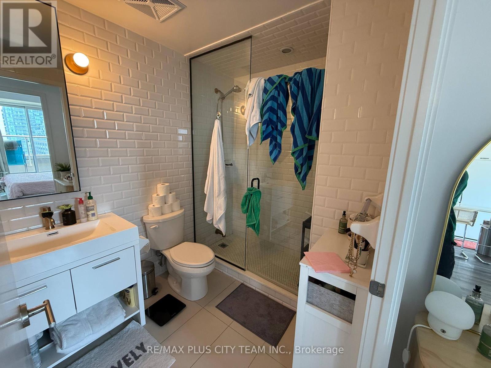 805 - 106 Dovercourt Road, Toronto, Ontario  M6J 0G4 - Photo 12 - C12217165