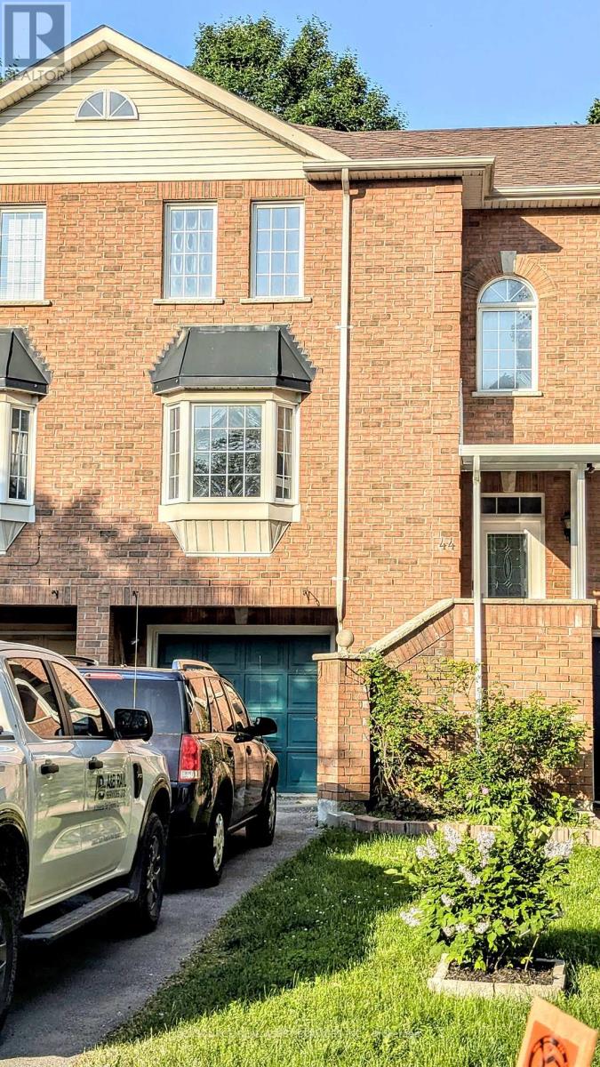 44 Eli Shackleton Court, Toronto (West Hill), Ontario  M1E 5K3 - Photo 2 - E12183598