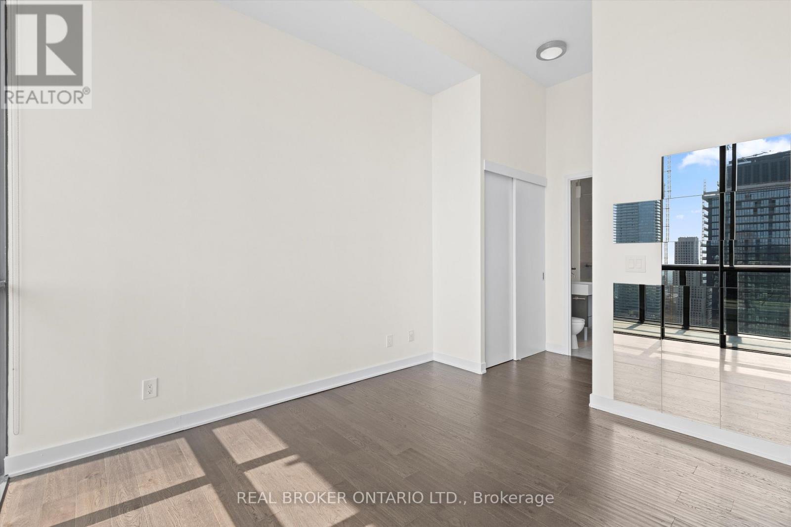 Ph 4403 - 110 Charles Street E, Toronto, Ontario  M4Y 1T5 - Photo 25 - C12214929
