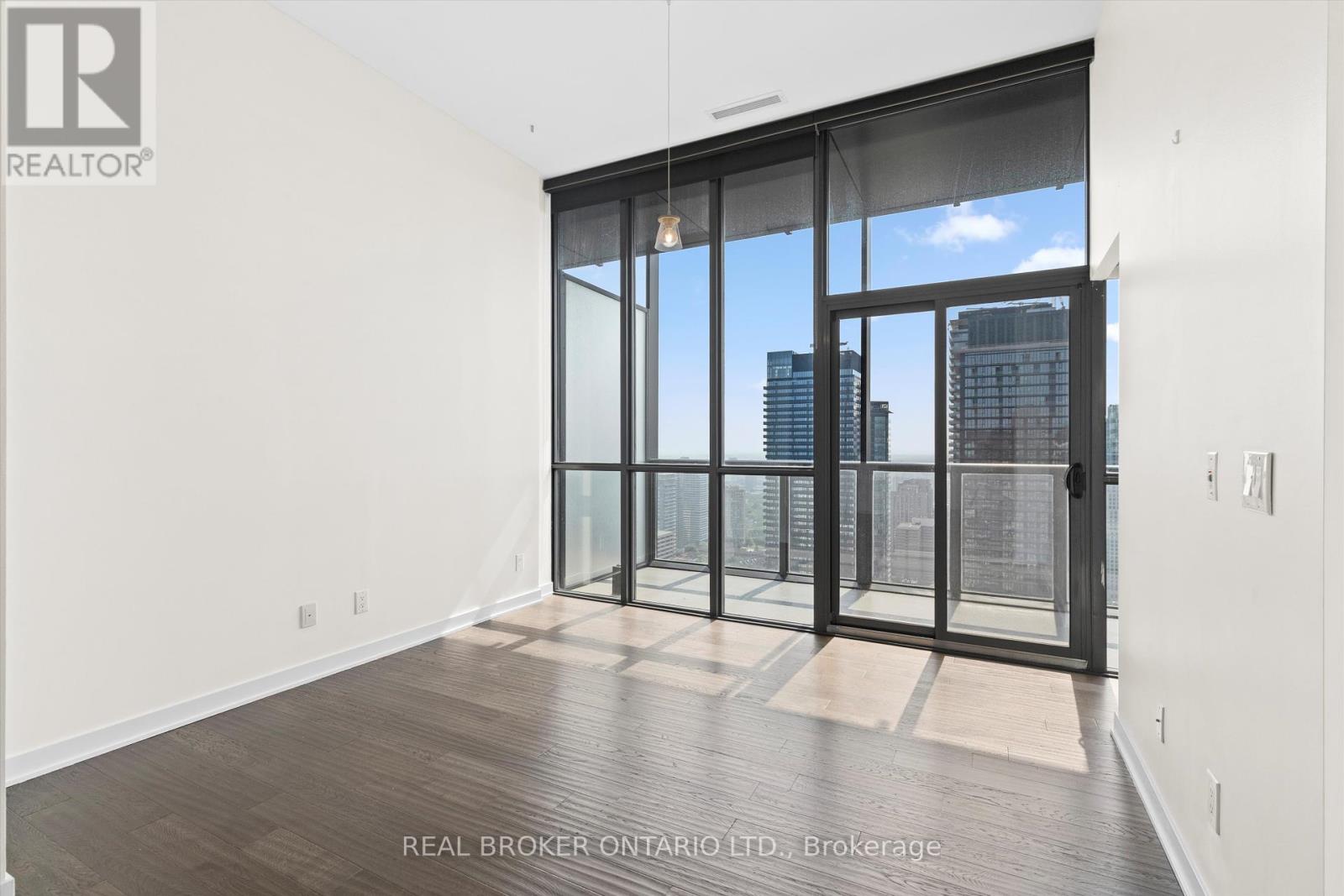 Ph 4403 - 110 Charles Street E, Toronto, Ontario  M4Y 1T5 - Photo 13 - C12214929