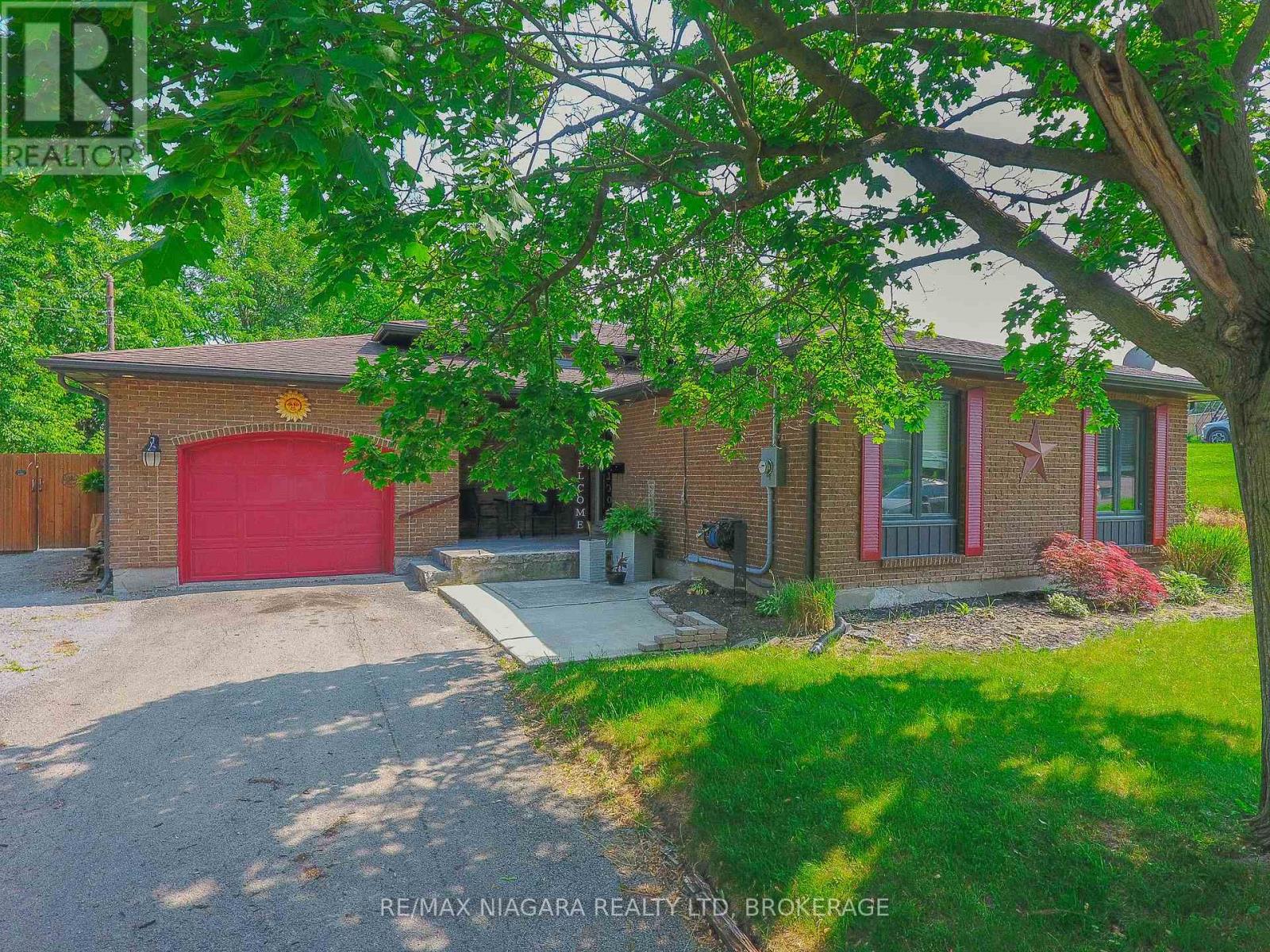 57 Townline Road W, Thorold (Thorold Downtown), Ontario  L2V 2M3 - Photo 1 - X12217123