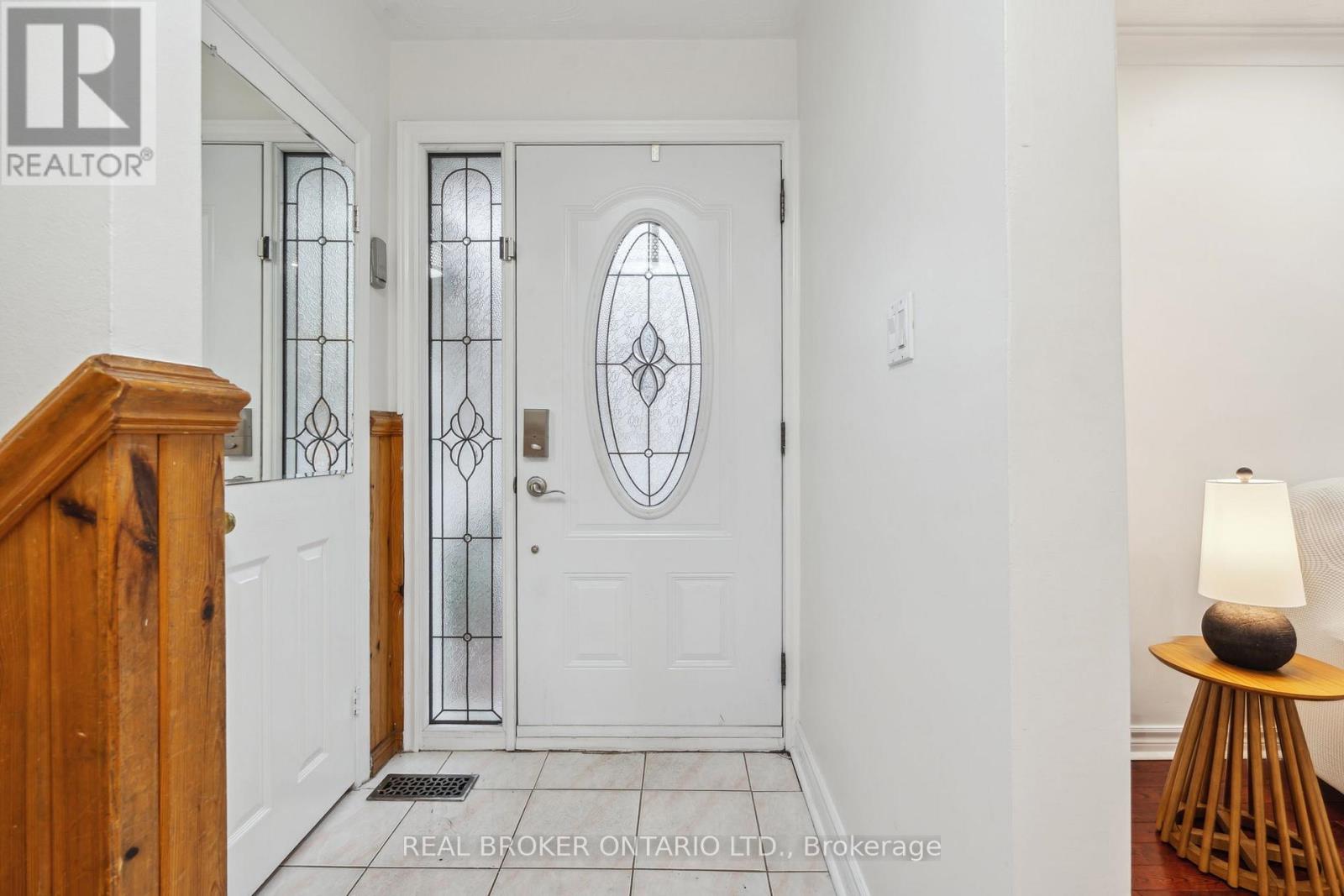 933 Scarborough Golf Clb Road, Toronto, Ontario  M1G 1J8 - Photo 3 - E12166752