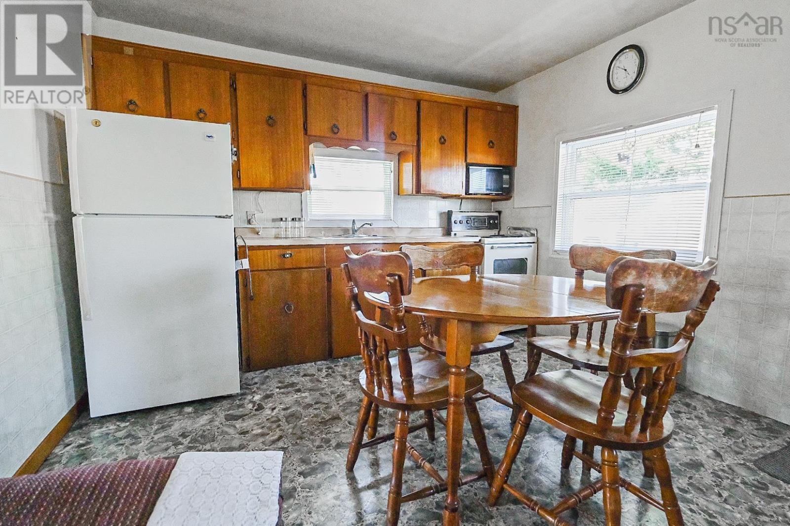 3094 East Avenue, New Waterford, Nova Scotia  B1H 1S1 - Photo 10 - 202510146
