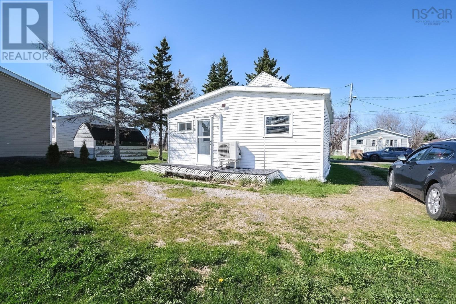 3094 East Avenue, New Waterford, Nova Scotia  B1H 1S1 - Photo 3 - 202510146