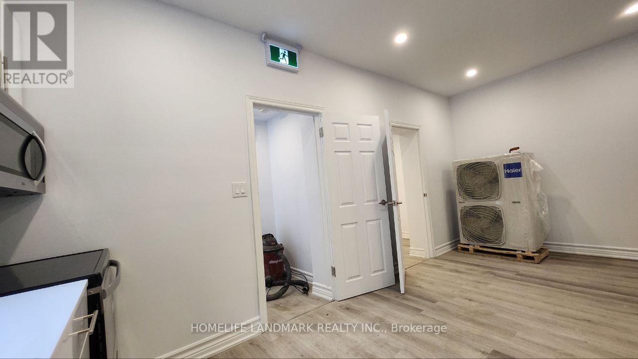 4 - 325 Simcoe Street S, Oshawa, Ontario  L1H 4H9 - Photo 4 - E12217980