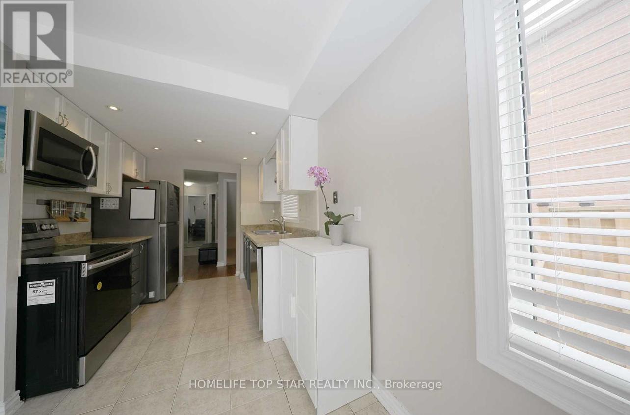 32 Millington Crescent, Ajax, Ontario  L1T 1R3 - Photo 8 - E12217997