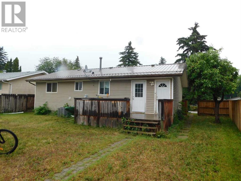 Property at 613 Lakewood Road E image 5