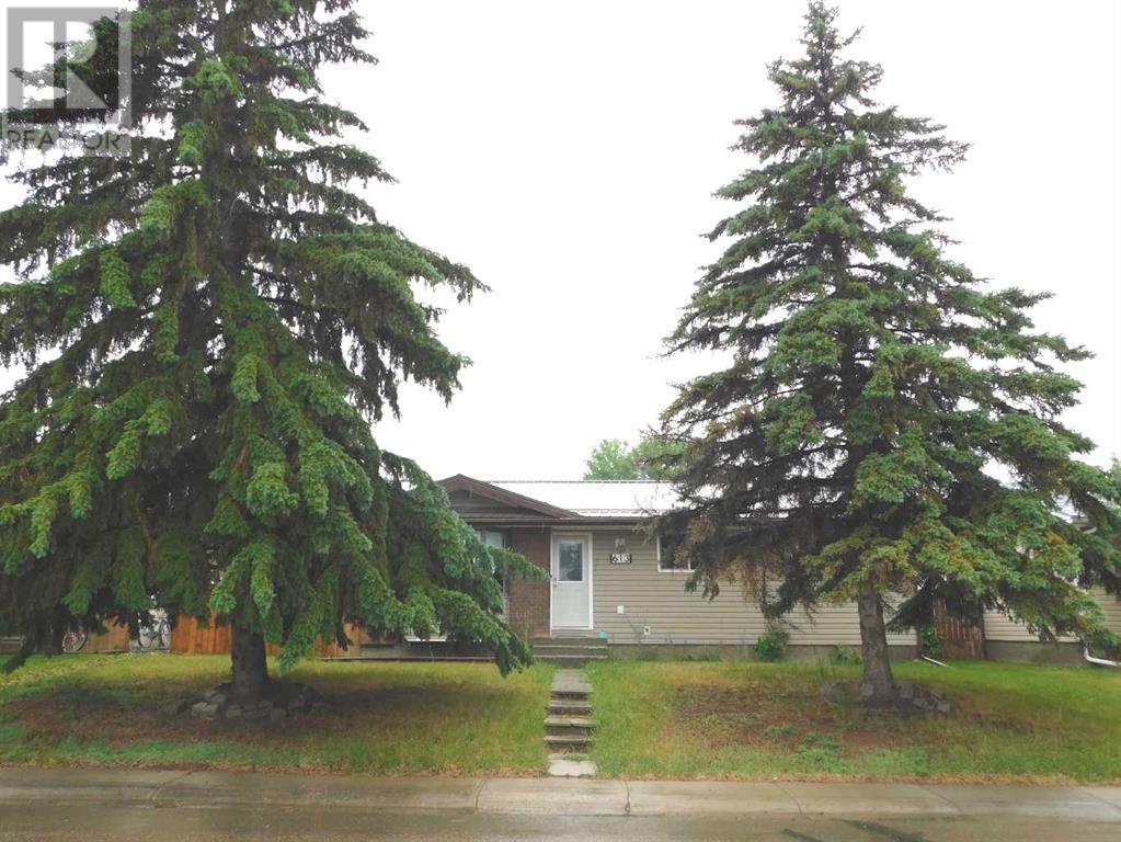 Property at 613 Lakewood Road E image 2