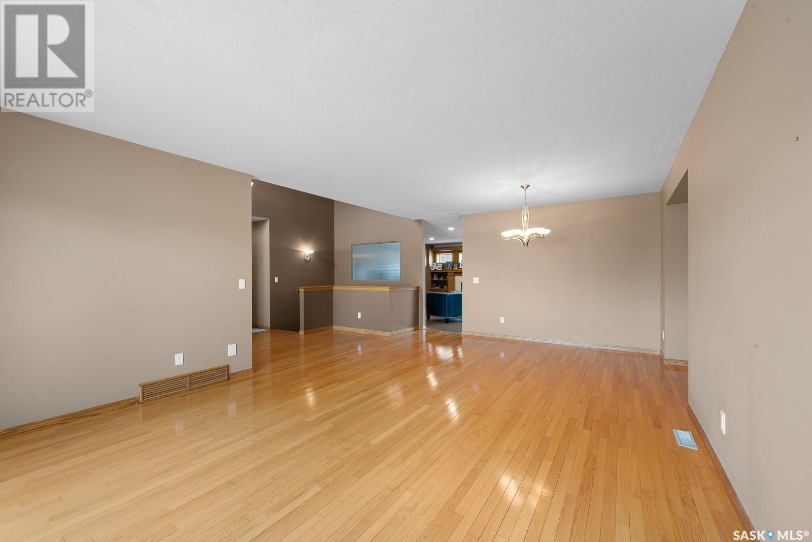 Property at 9335 Wascana MEWS image 4