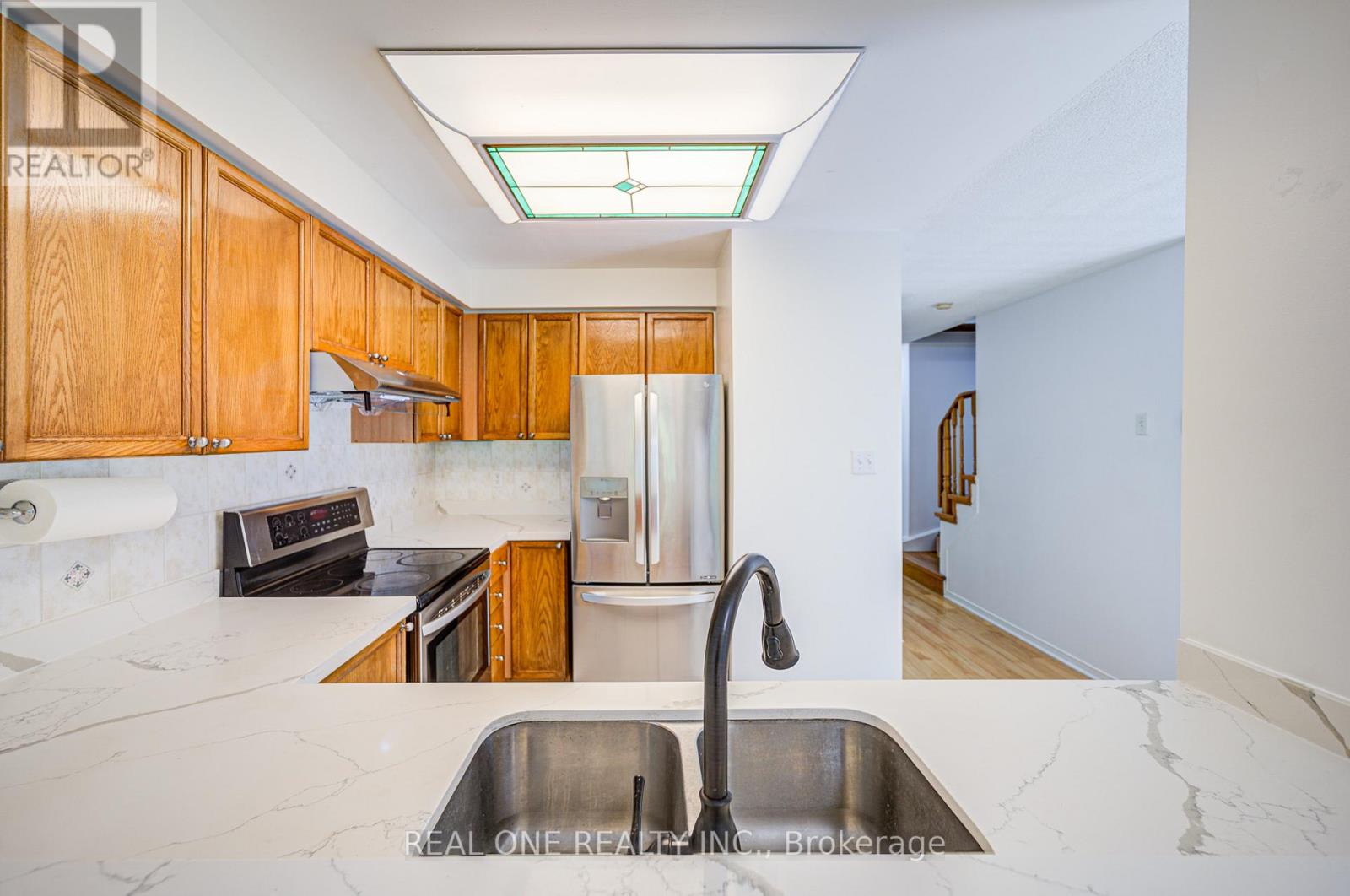2899 Westbury Court, Mississauga, Ontario  L5M 6B2 - Photo 10 - W12217967