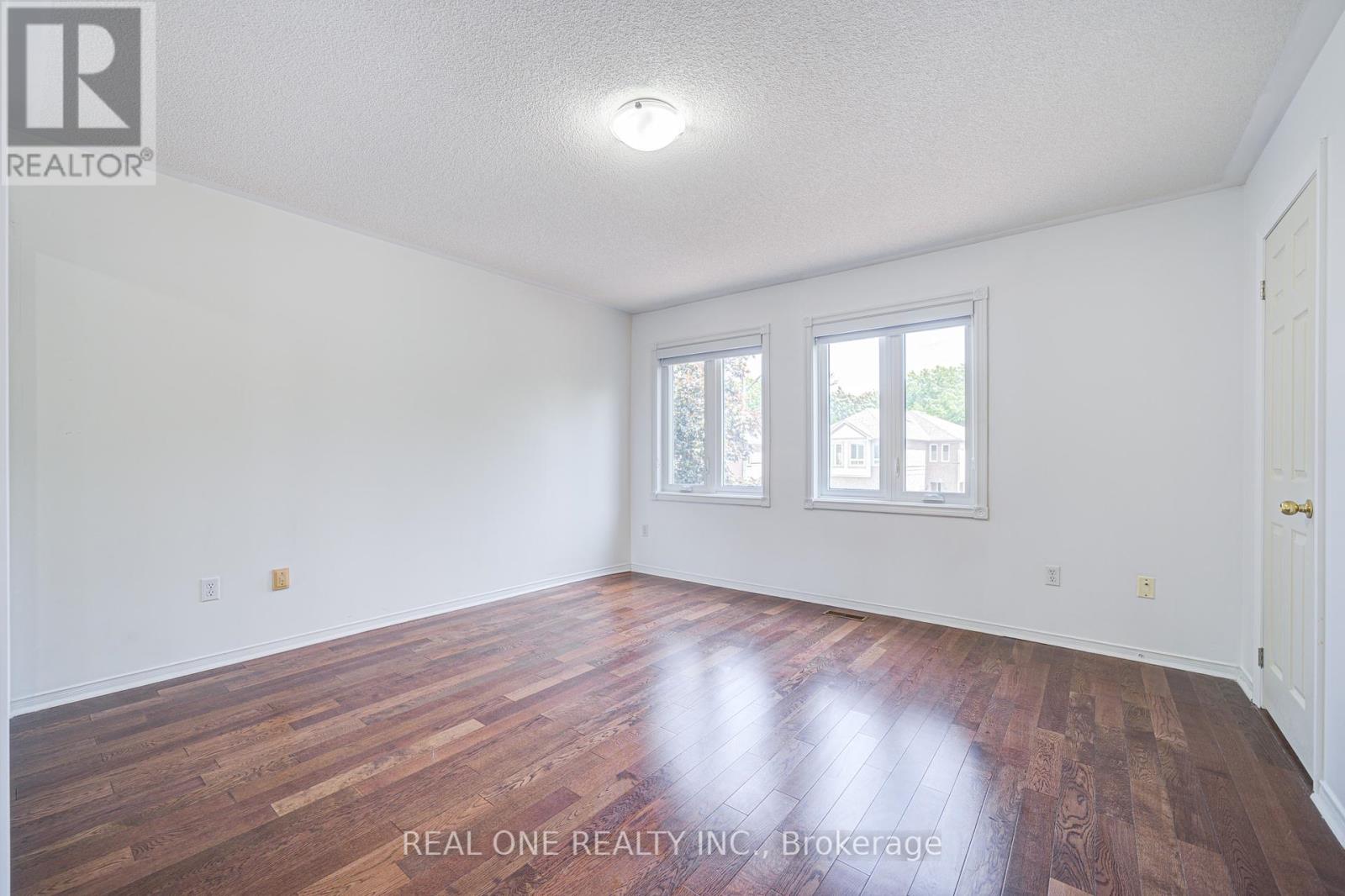 2899 Westbury Court, Mississauga, Ontario  L5M 6B2 - Photo 17 - W12217967
