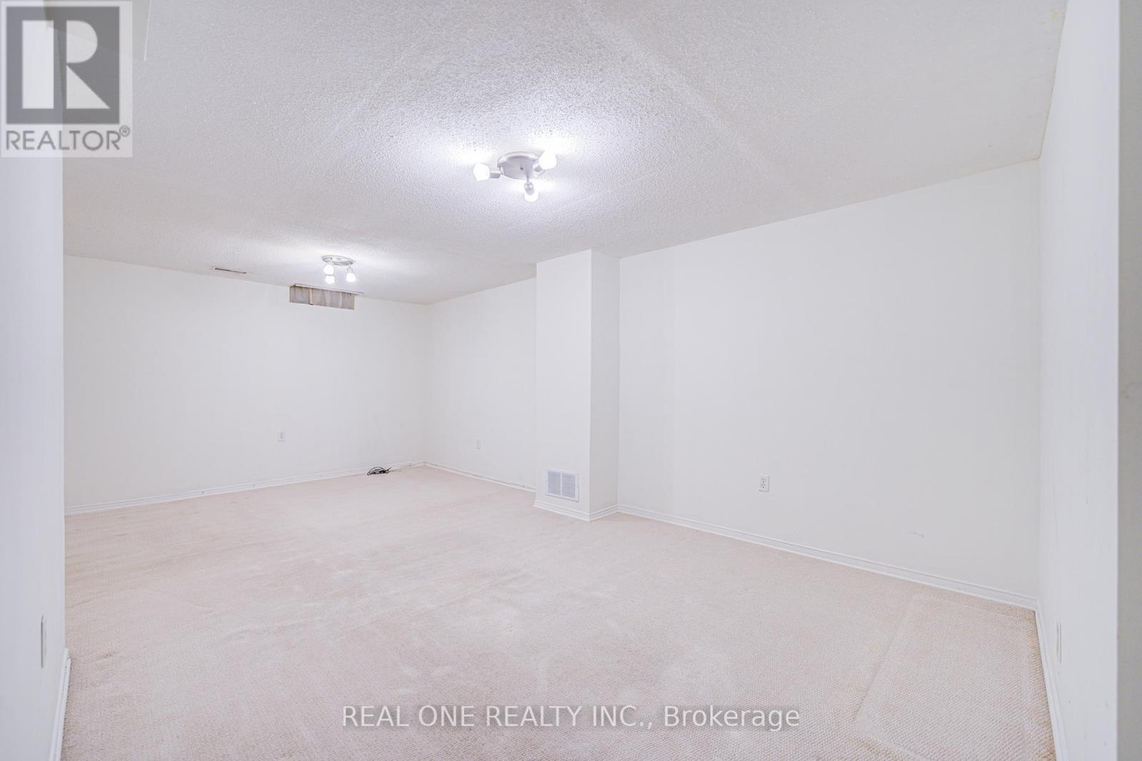 2899 Westbury Court, Mississauga, Ontario  L5M 6B2 - Photo 27 - W12217967