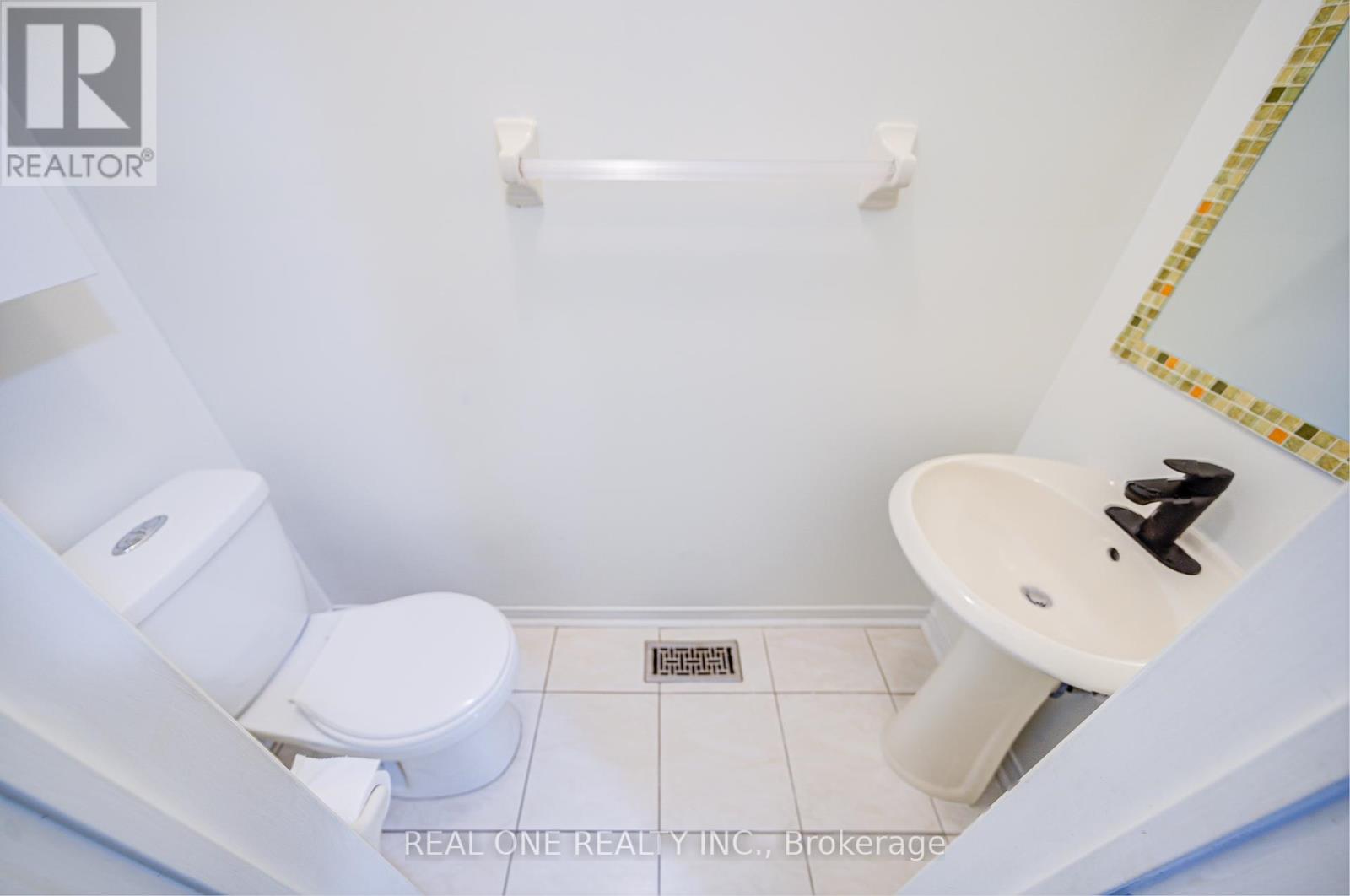 2899 Westbury Court, Mississauga, Ontario  L5M 6B2 - Photo 6 - W12217967