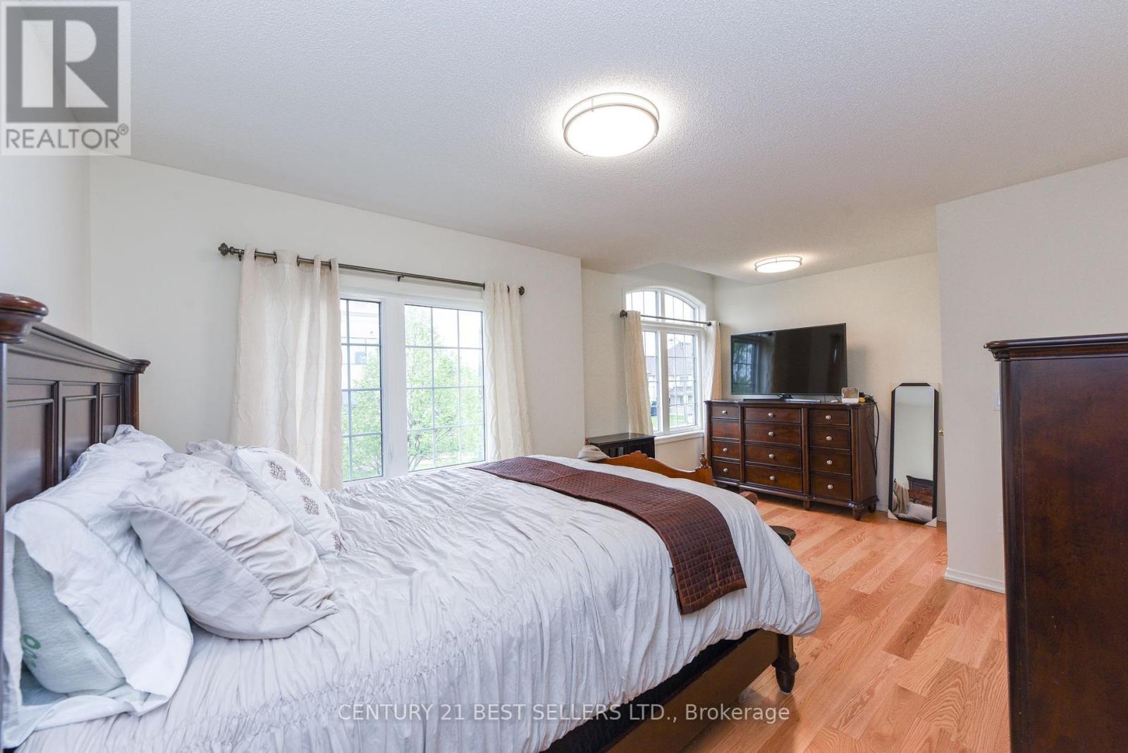 4247 Thomas Alton Boulevard, Burlington, Ontario  L7M 0N6 - Photo 16 - W12217981
