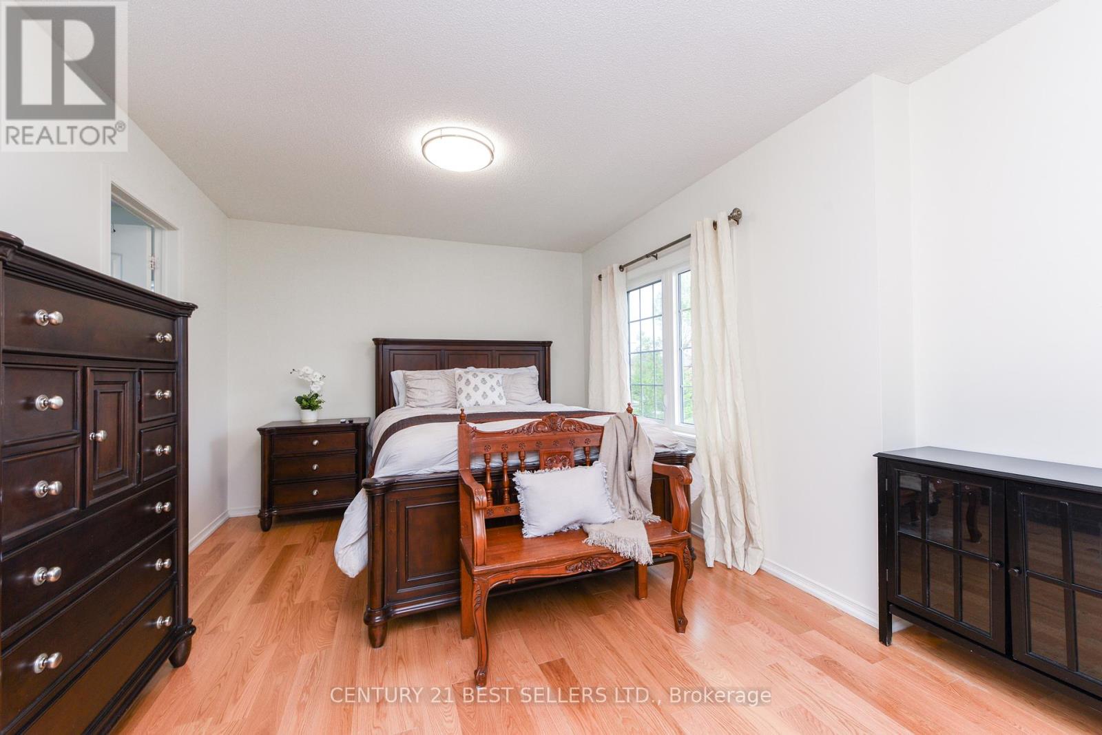 4247 Thomas Alton Boulevard, Burlington, Ontario  L7M 0N6 - Photo 17 - W12217981
