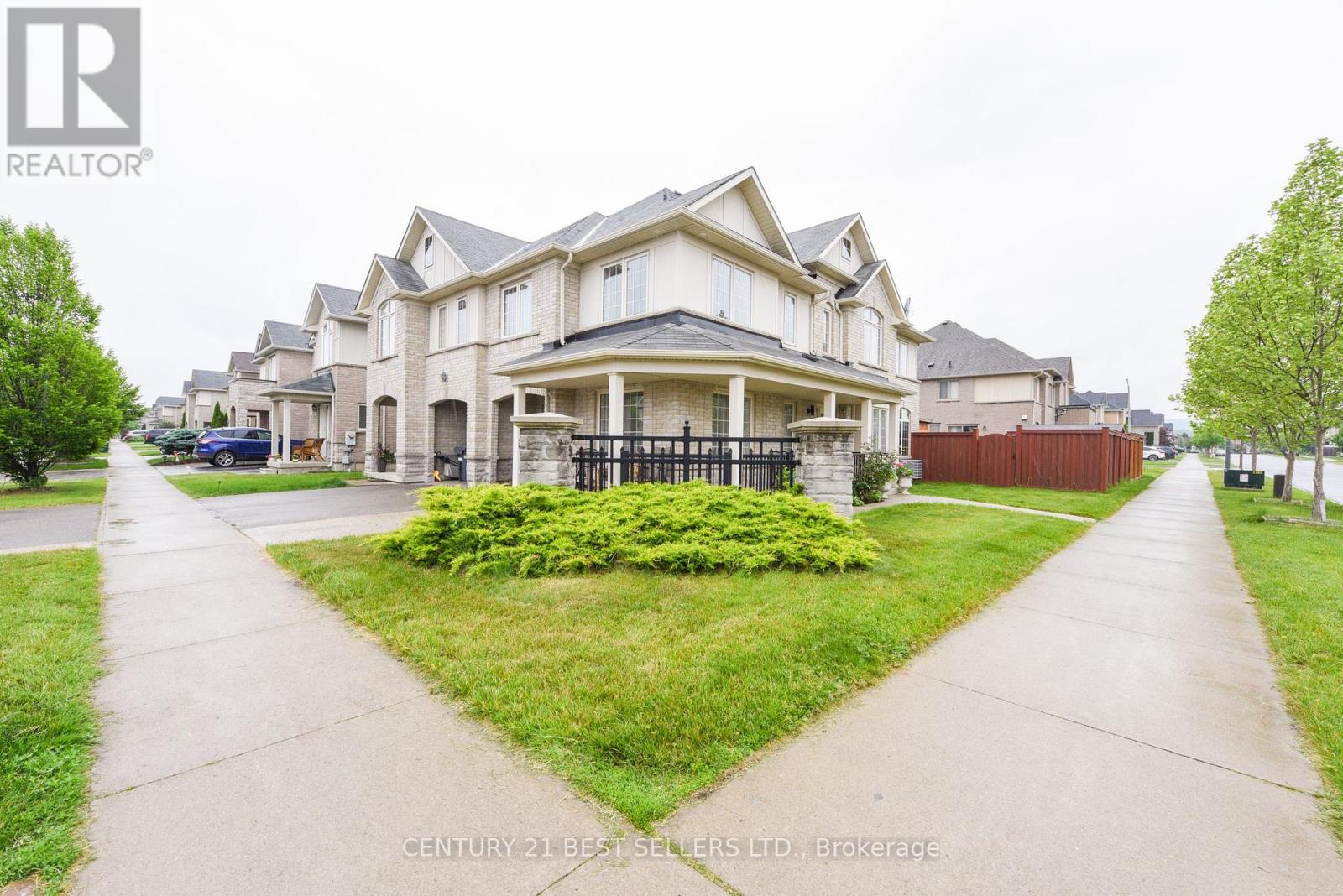 4247 Thomas Alton Boulevard, Burlington, Ontario  L7M 0N6 - Photo 2 - W12217981