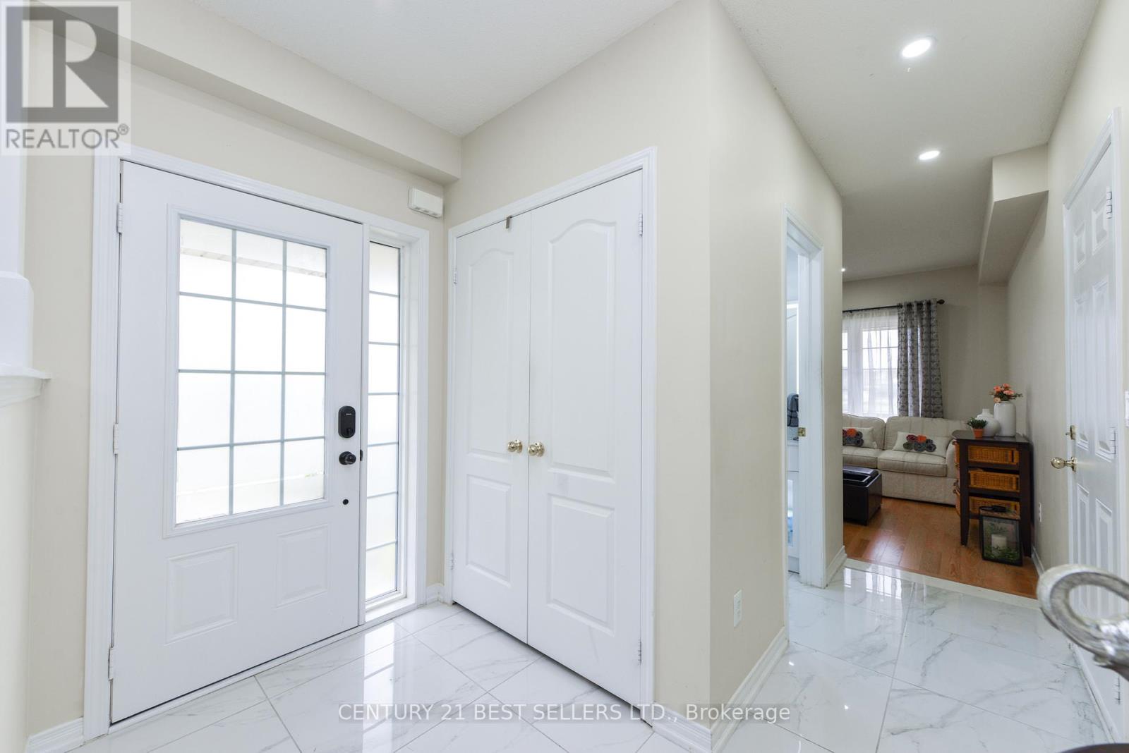 4247 Thomas Alton Boulevard, Burlington, Ontario  L7M 0N6 - Photo 4 - W12217981