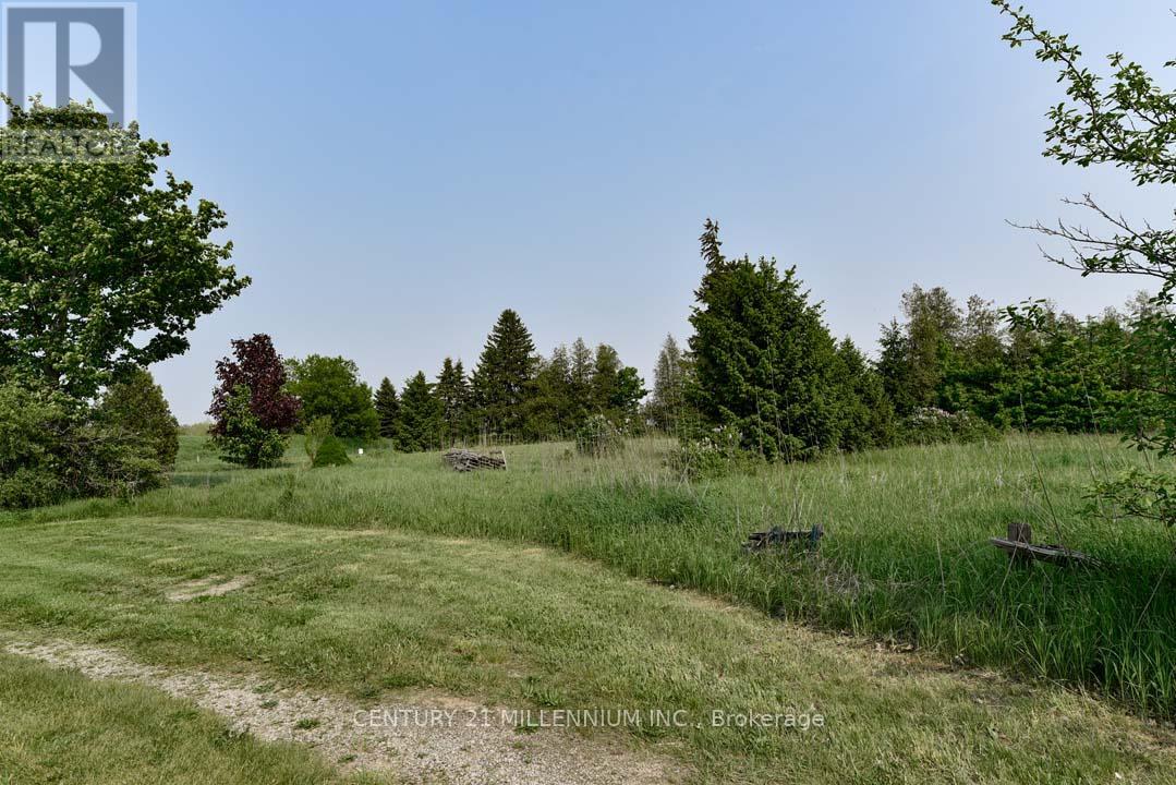 18323 Shaws Creek Road, Caledon, Ontario  L7K 1L2 - Photo 12 - W12217982