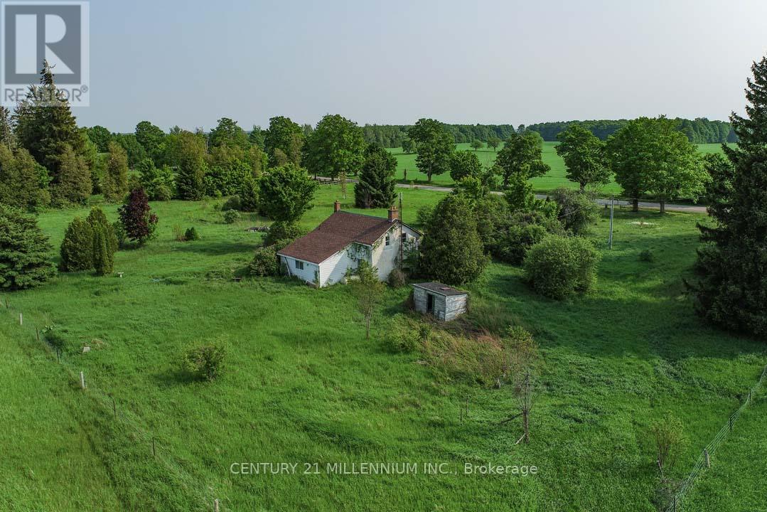 18323 Shaws Creek Road, Caledon, Ontario  L7K 1L2 - Photo 3 - W12217982