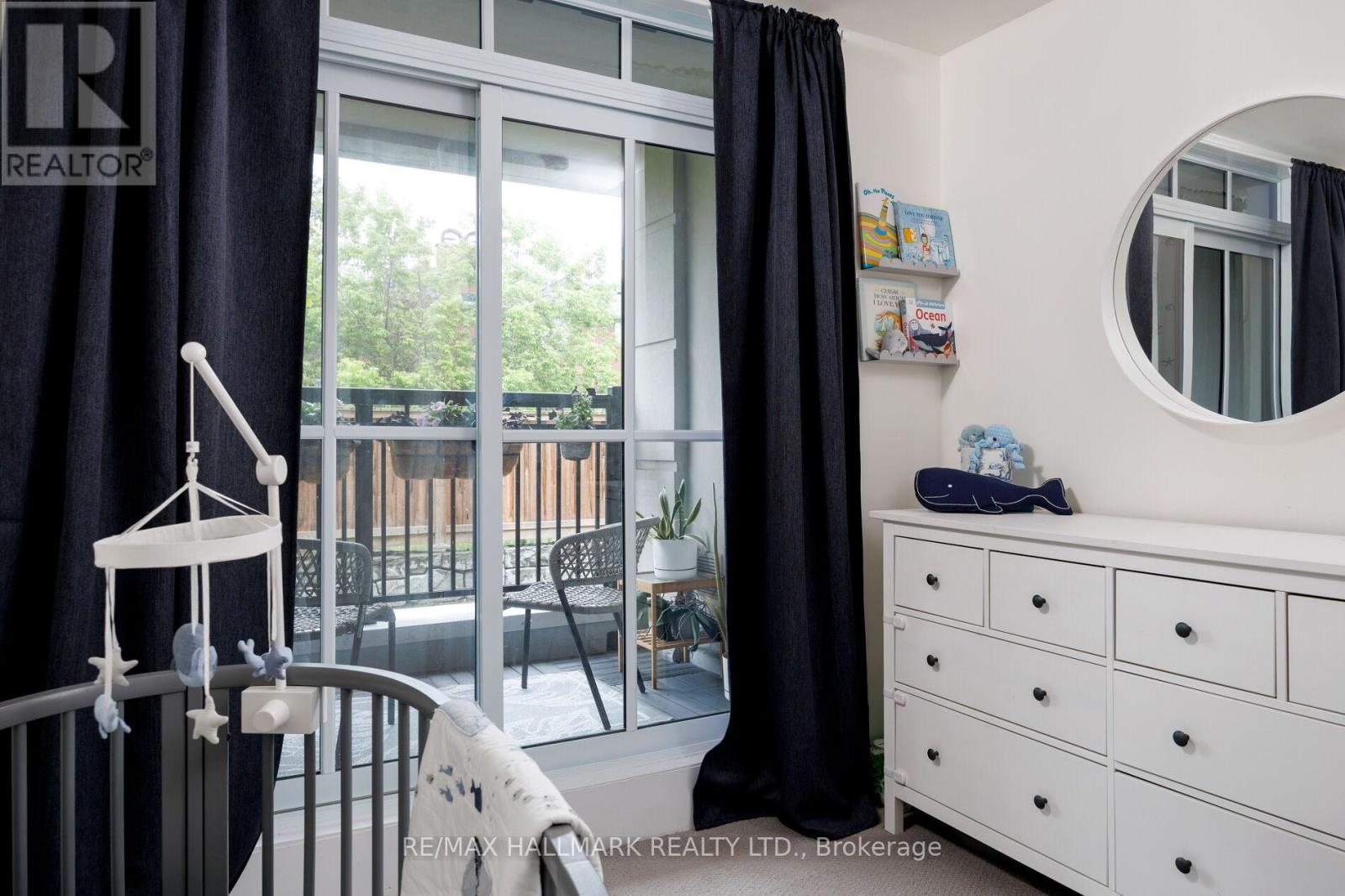 724 - 665 Cricklewood Drive, Mississauga, Ontario  L5G 0B9 - Photo 18 - W12218033